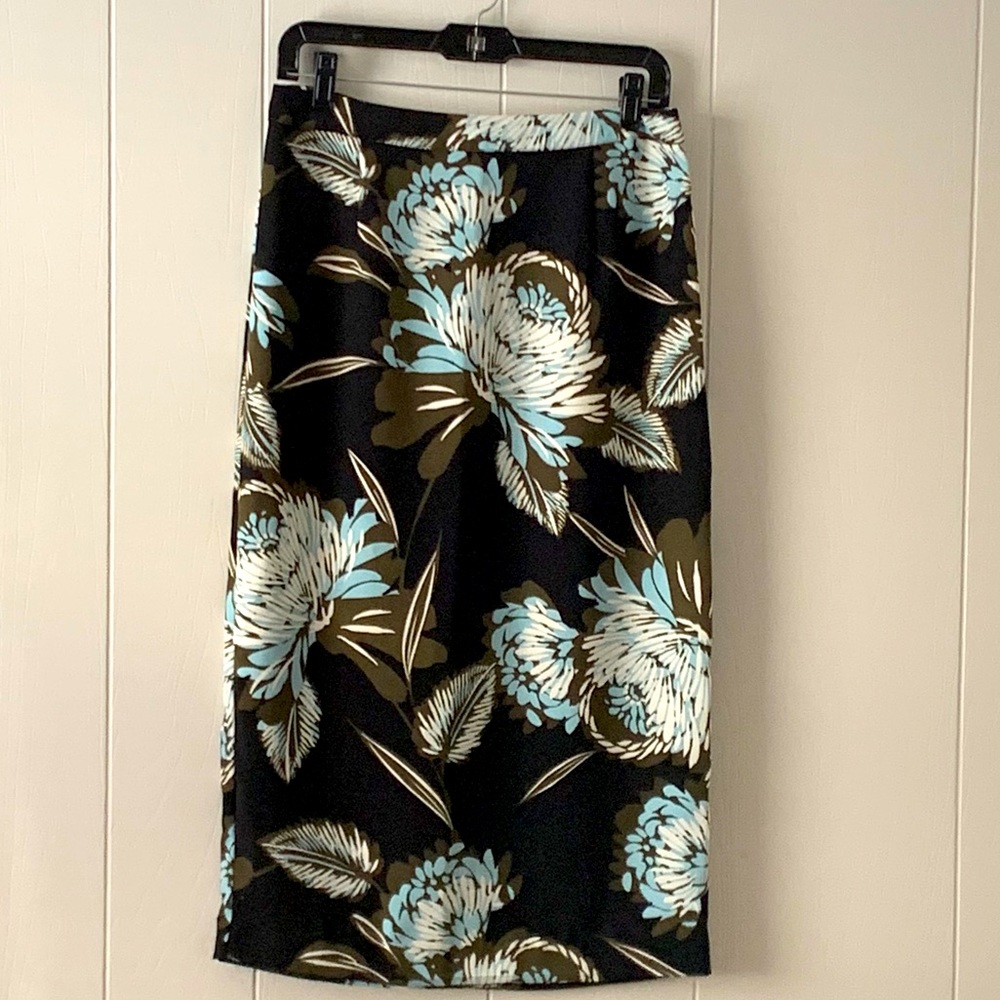 Beautiful Flower Print Skirt